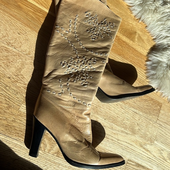 Vivian Lee Metallic Gold Tan Boot w/Embellished Pearl Bronze Lacing.  Sz 37 - Picture 11 of 13